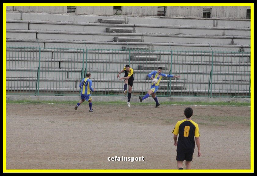 111210 Futura 077_tn.jpg